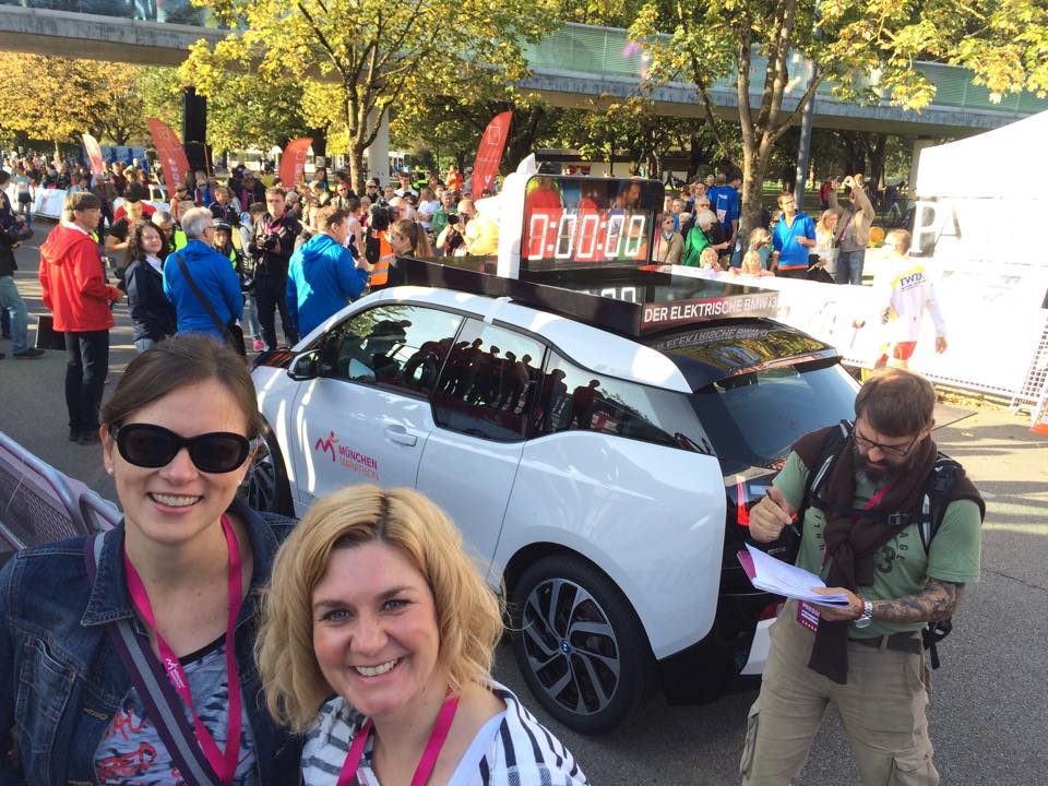 Emotionen pur und eine neue Perspektive: München Marathon im BMW-Führungsfahrzeug